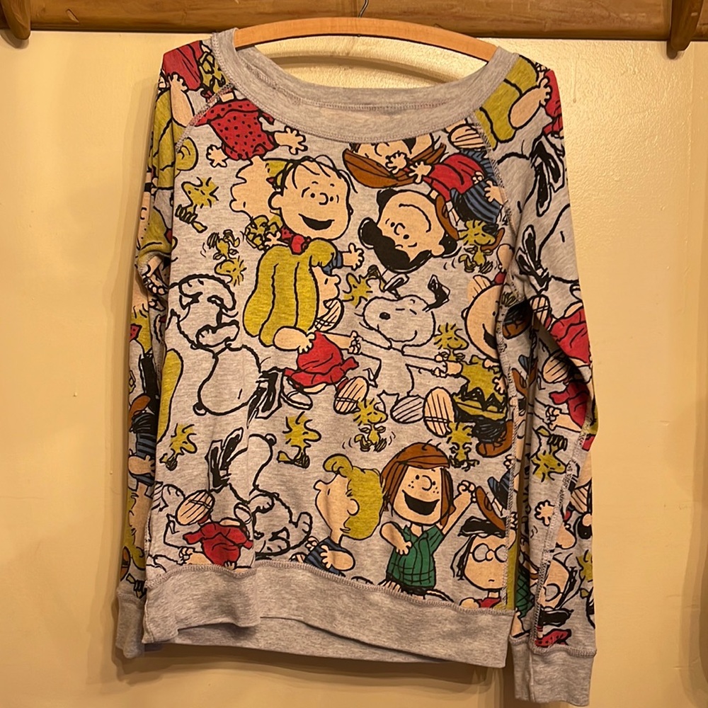 Peanuts sweatshirt